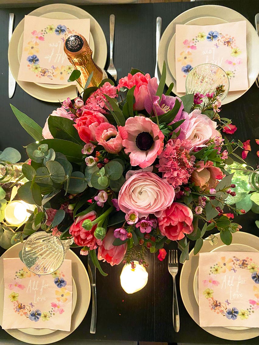 Blossom Rose Petal Confetti 7 bg napkin wreath08.jpg
