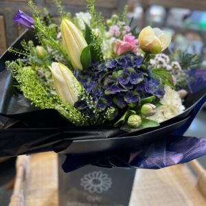 Country Style Bouquet in Gift Box £ 65