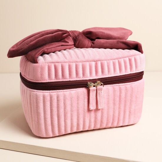 LARGE PINK AND BURGUNDY VELVET BOW VANITY MAKE UP BAG IMG 6651.jpeg