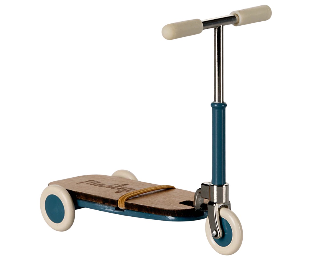 Kick board, Mouse – Blue IMG 5584.jpeg