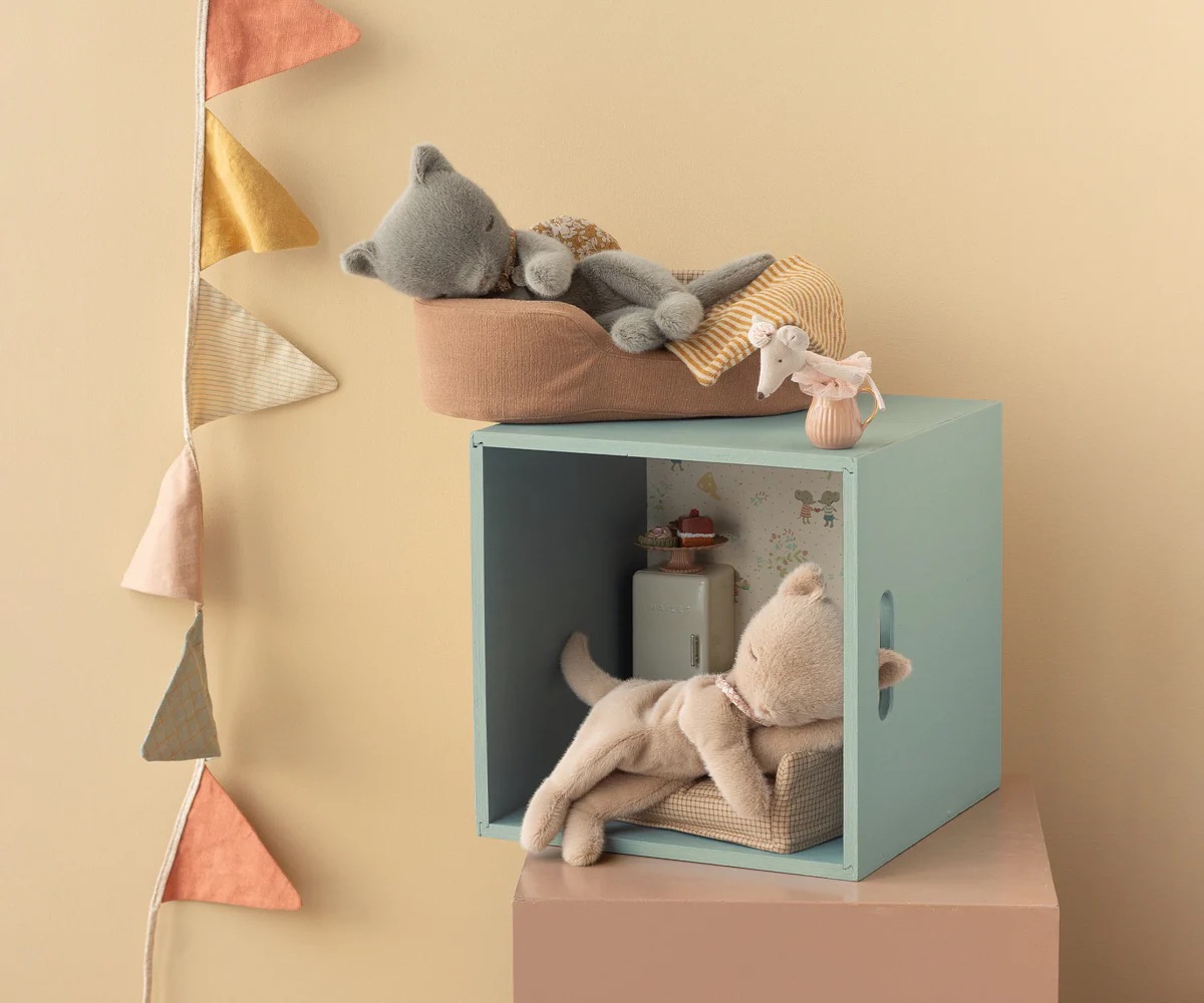 Sleeping kitten plush, Small – Cream peach 2 IMG 5669 1.jpeg