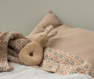 Rabbit rattle set – Cream peach 2 IMG 7992.jpeg