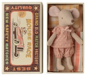 Big sister mouse in matchbox
