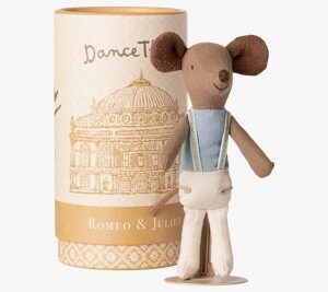 Ballet dancer mouse, Big brother