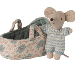 Baby mouse in carry cot Blue