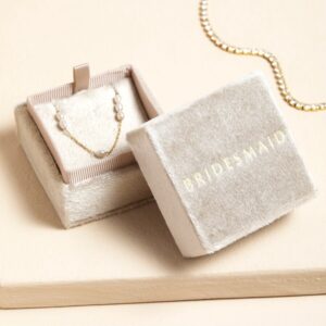 Bridesmaid’ Natural Velvet Necklace Box Bridesmaid' Natural Velvet Necklace Box