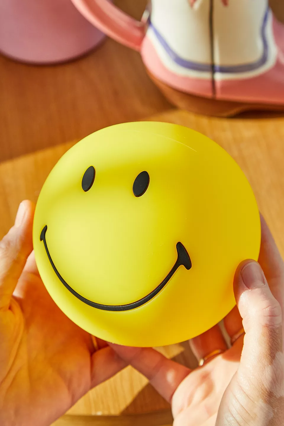 Mr Maria X Smiley Bundle Of Light Lamp IMG 9900.webp