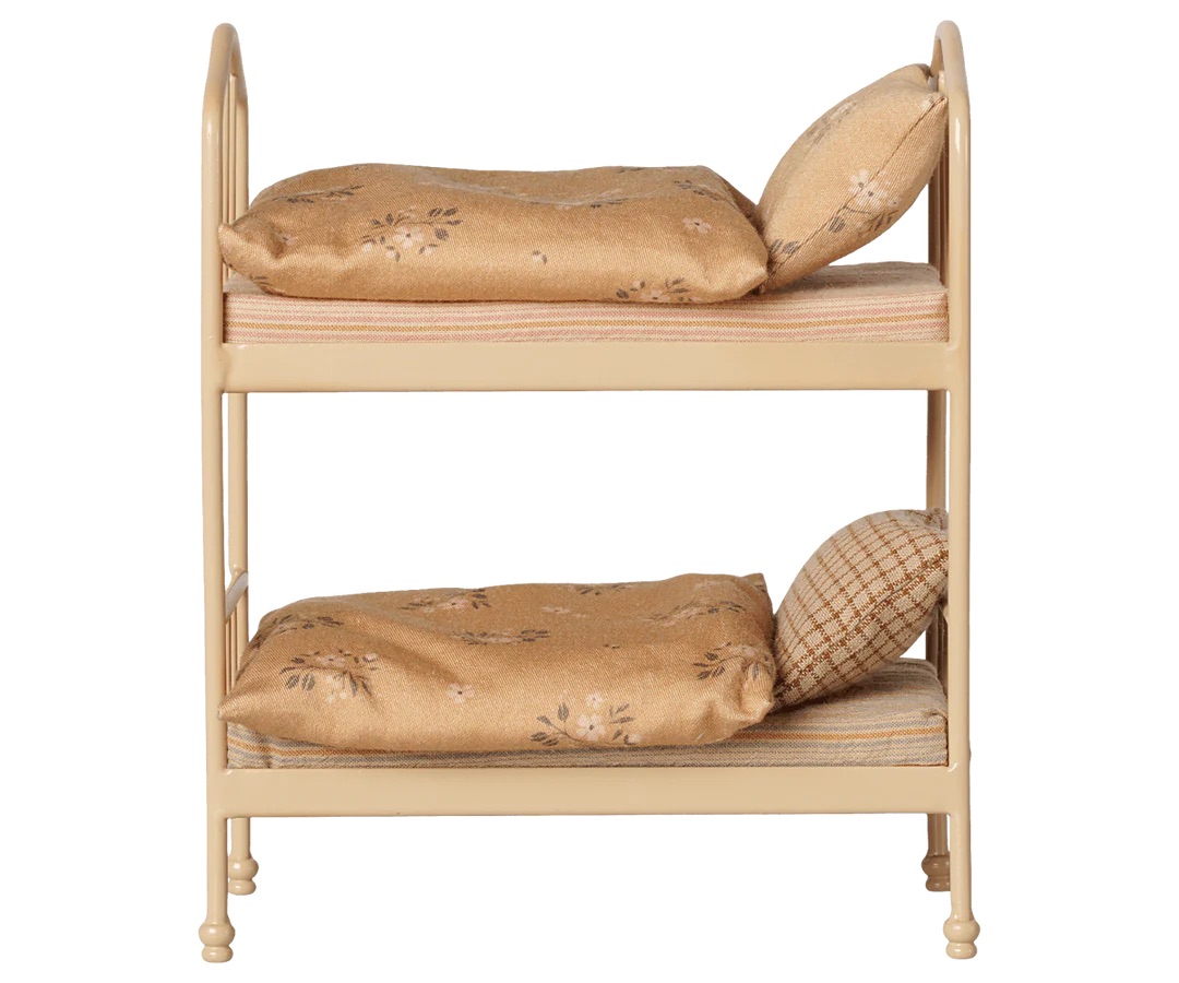 Bunk Bed, Mouse – Wheat IMG 6071.jpeg