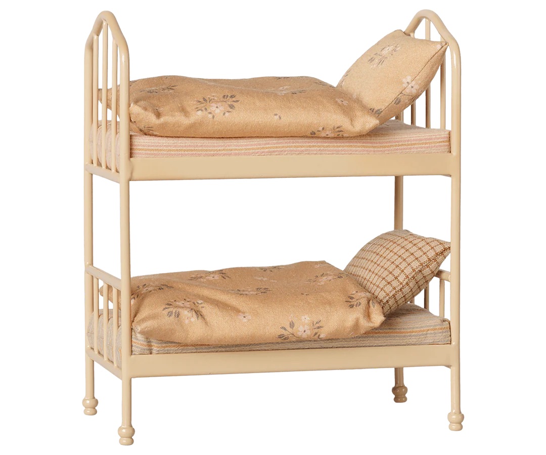 Bunk Bed, Mouse – Wheat 2 IMG 6072.jpeg