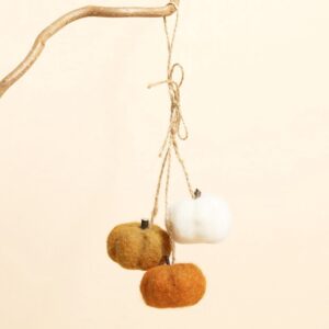 Felt Mini Pumpkin Cluster Hanging Decoration Felt Mini Pumpkin Cluster Hanging Decoration
