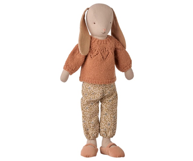 Bunny, Size 3 – Classic – Pants and knitted sweater IMG 6203.jpeg